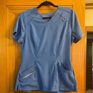 Urbane align, blue scrub top size small
